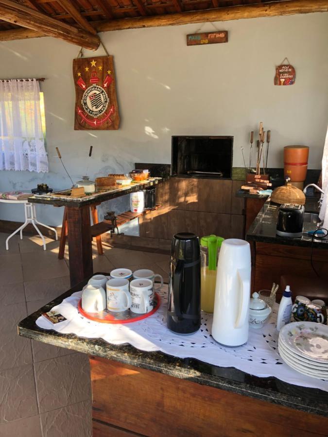 Pousada Pedra Da Mata Chales Na Montanha Munhoz Bagian luar foto