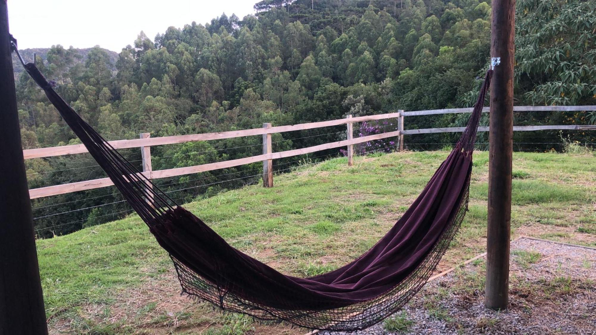 Pousada Pedra Da Mata Chales Na Montanha Munhoz Bagian luar foto