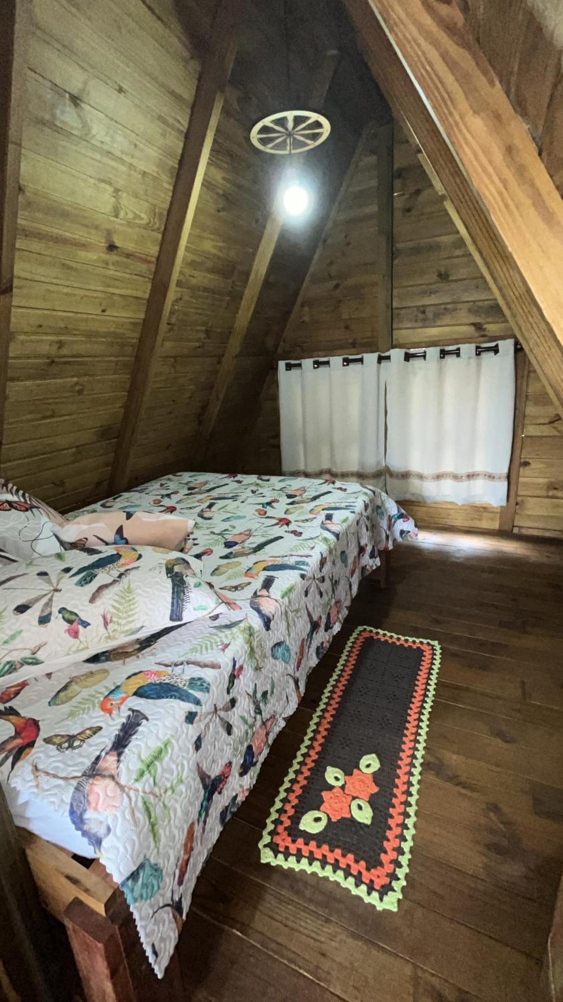 Pousada Pedra Da Mata Chales Na Montanha Munhoz Bagian luar foto