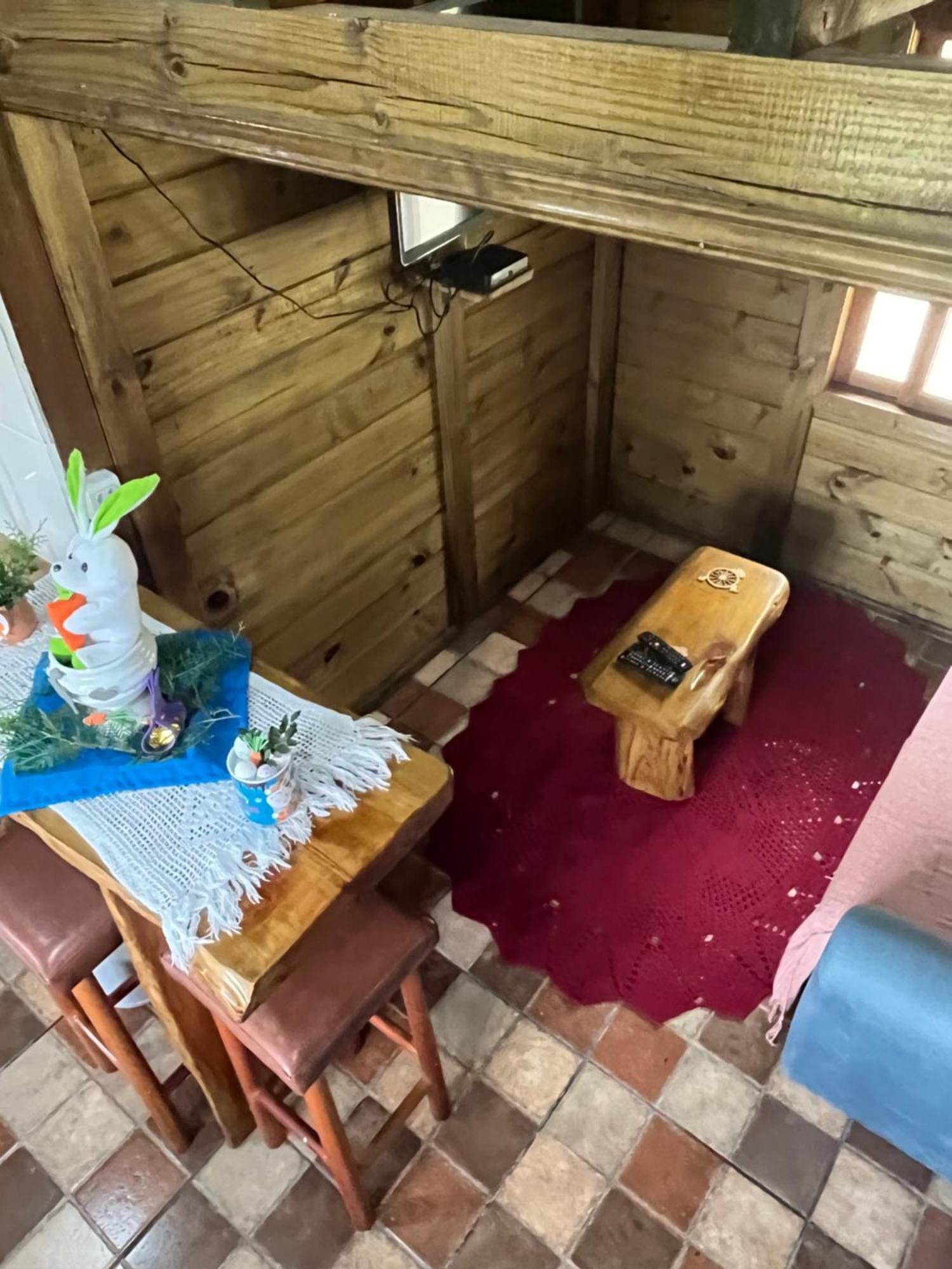 Pousada Pedra Da Mata Chales Na Montanha Munhoz Bagian luar foto